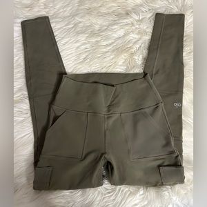 Alo cargo leggings